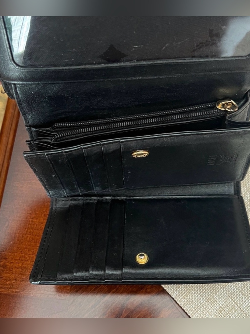 Low Start MCM Black Leather Logo Plate Continental Wallet with Gold Hardware GUC - Picture 15 of 15